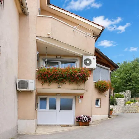 Poli Percica Holiday home *